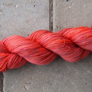 garnyarn-haandfarvet-garn-tynd-merinould-nylon-superwash-stroempegarn