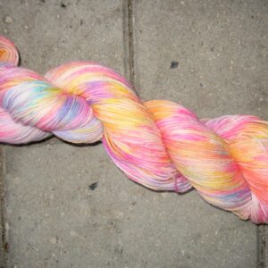 garnyarn-haandfarvet-garn-tynd-merinould-nylon-superwash-stroempegarn